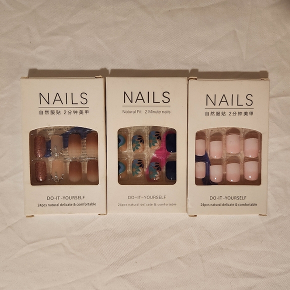 FINAL PRICE 14 pc. Lot Press On Nails - Picture 4 of 5